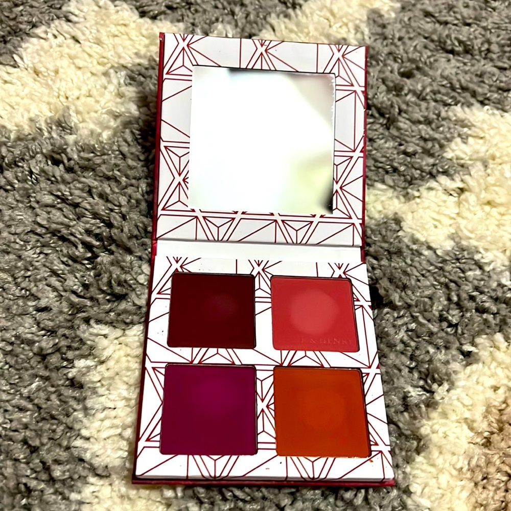 Hank & Henry Blush’em Palette